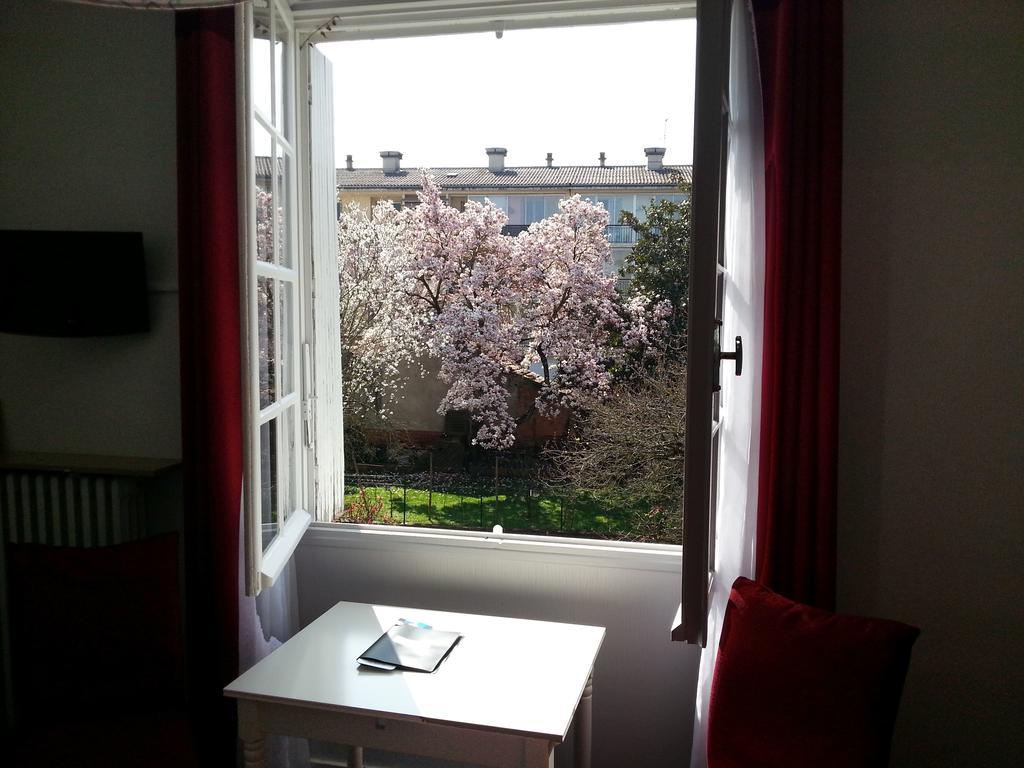 Hôtel La Résidence Villeneuve-sur-Lot Esterno foto