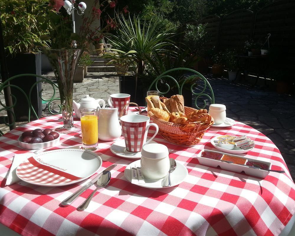 Hôtel La Résidence Villeneuve-sur-Lot Esterno foto