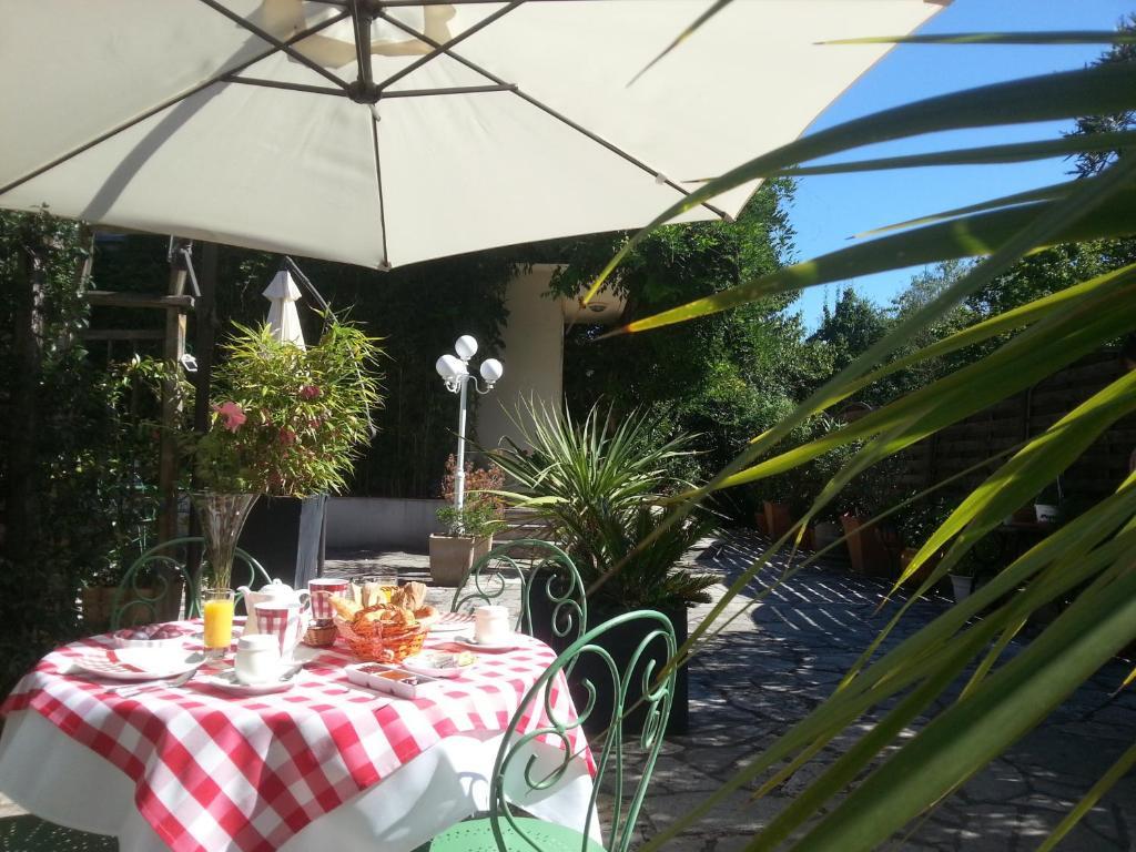Hôtel La Résidence Villeneuve-sur-Lot Esterno foto